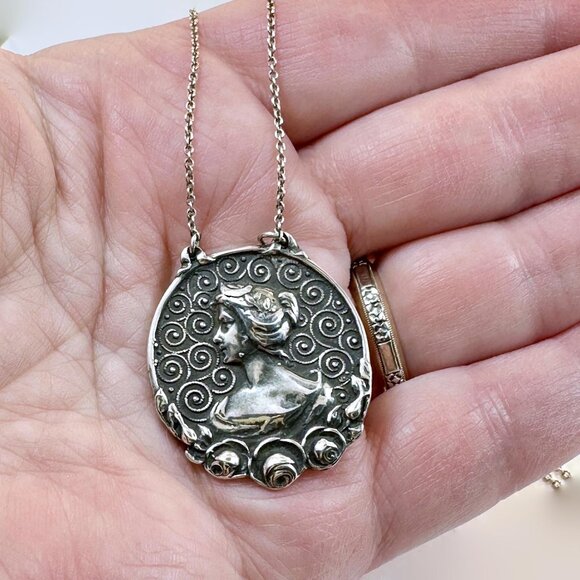 Lady Pendant, Sterling Silver,Art Nouveau Style, Goddess, Vintage, Chain, Woman - Picture 2 of 5